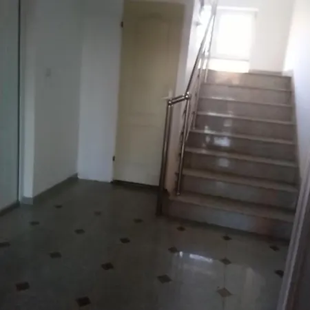 Apartman Stan Ledine 65m2 *