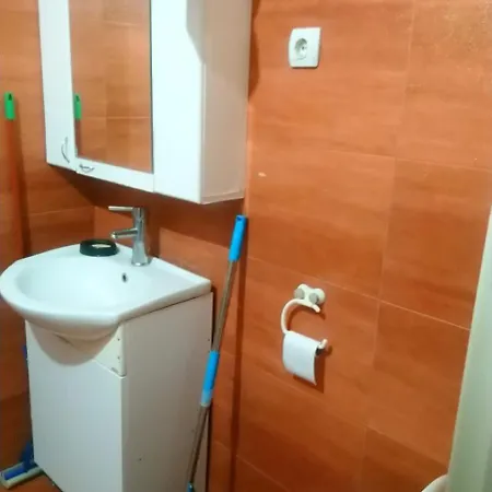 Stan Ledine 65m2 Belgrád